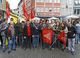 Welttag für menschenwürdige Arbeit - Beschäftigte aus Untertuerkheim am Marktplatz in Stuttgart